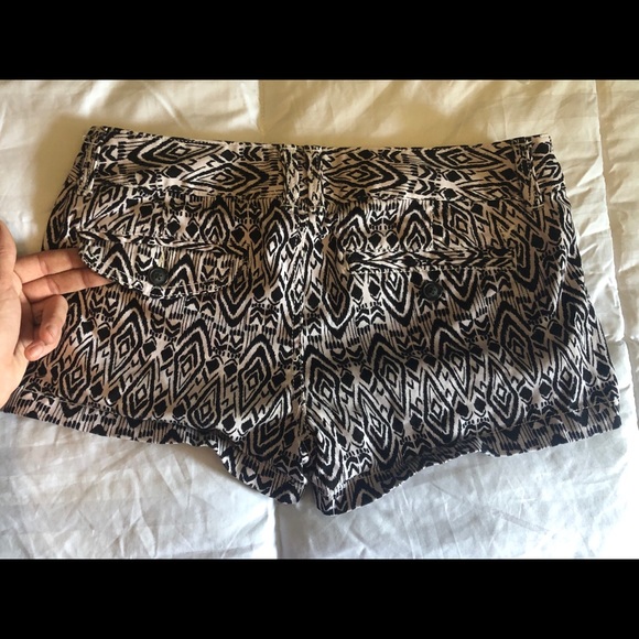 AE Super Soft Patterned Shorts - Picture 2 of 3